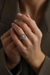 14 Ayar Beyaz Baget Taşlı Altın Yüzük