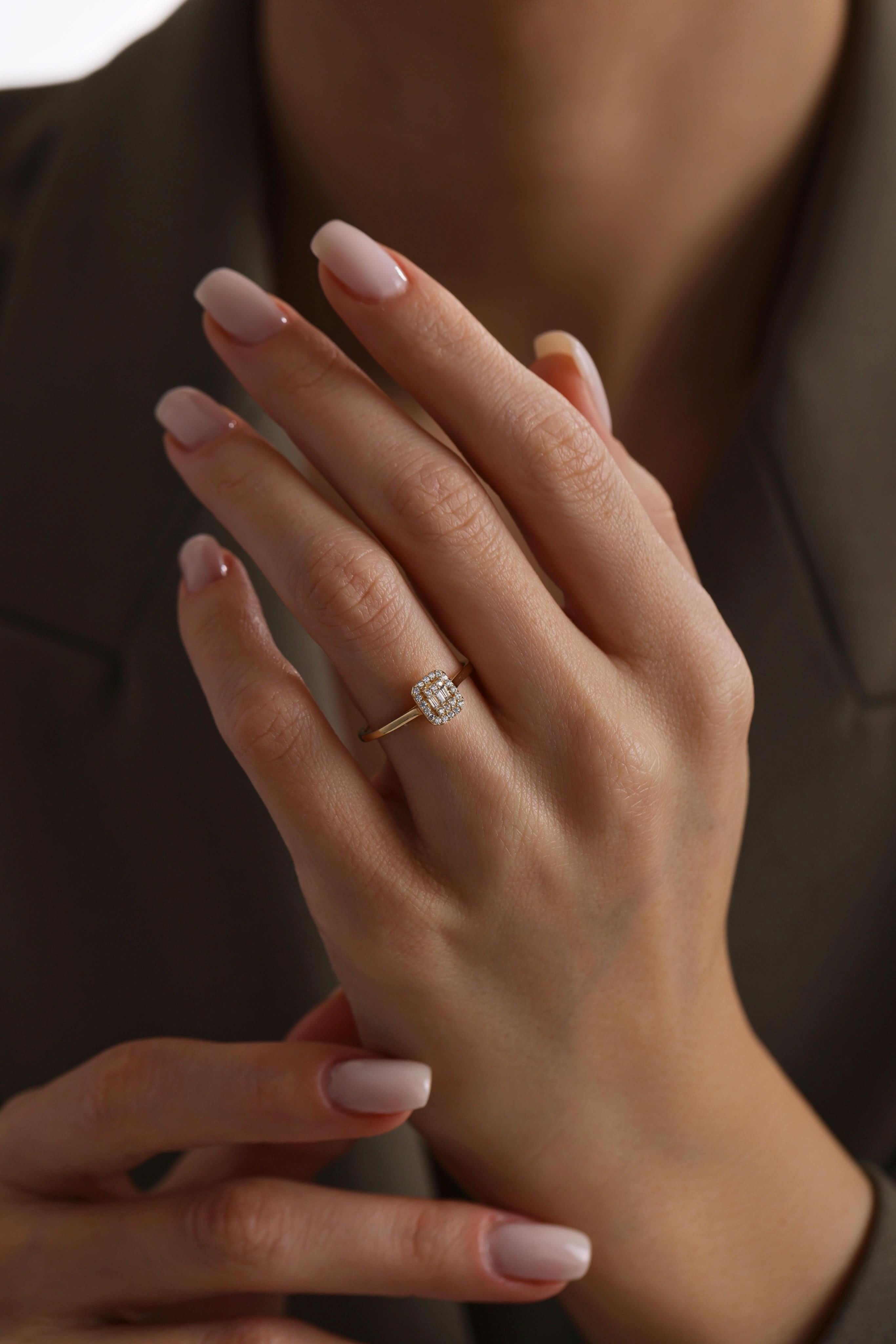 14 Ayar Beyaz Baget Taşlı Altın Yüzük