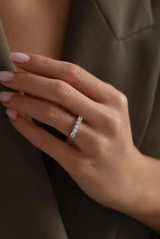 14 Ayar Beyaz Beştaş Altın Yüzük