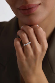 14 Ayar Beyaz Beştaş Altın Yüzük