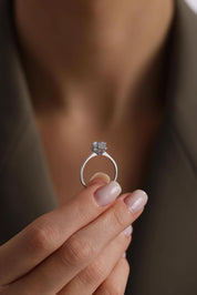 14 Ayar Beyaz Lotus Taşlı Altın Yüzük