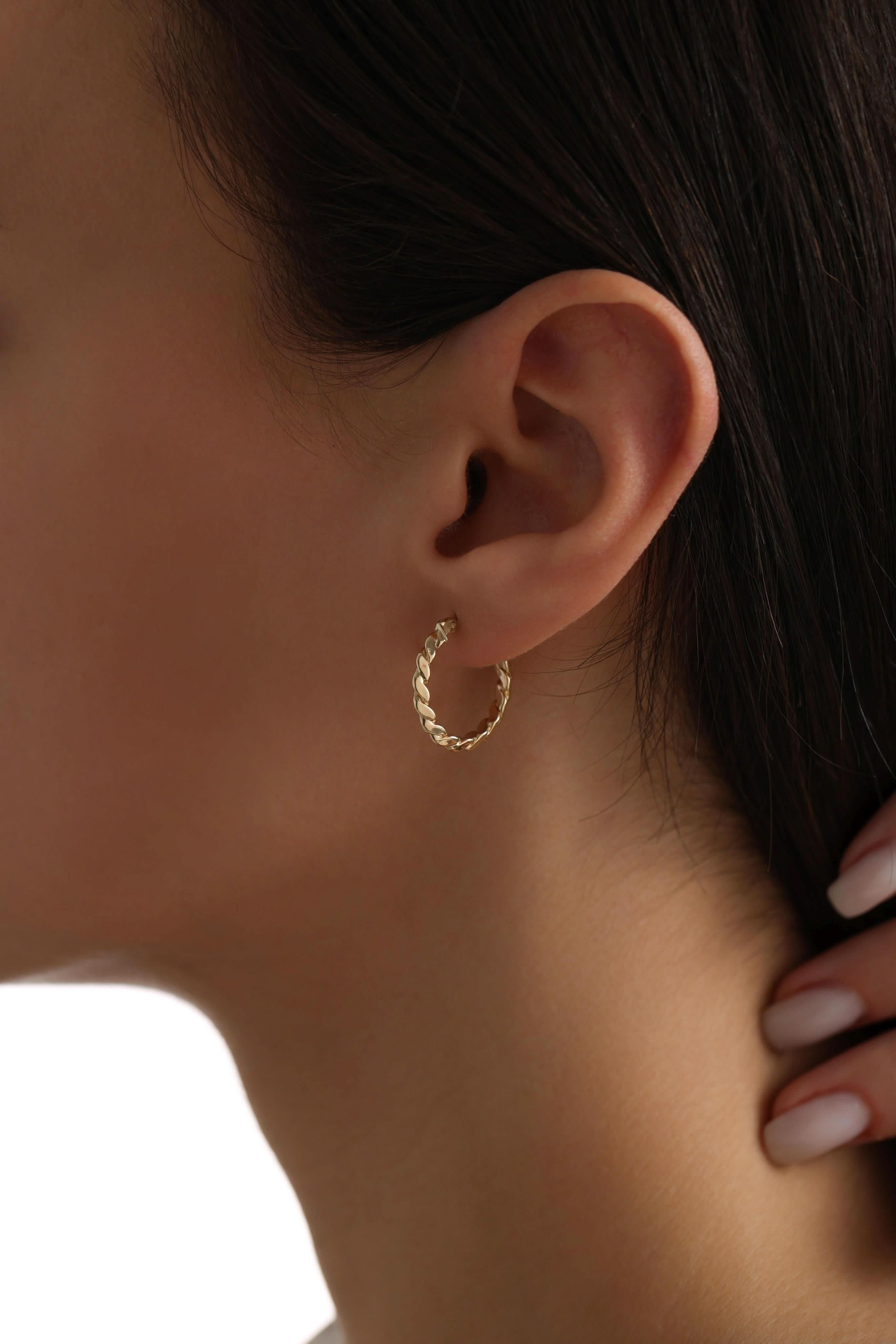 14 Ayar Burgu Altın Küpe