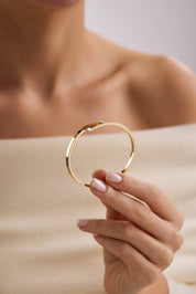 14 Ayar Çarpraz Altın Kelepçe