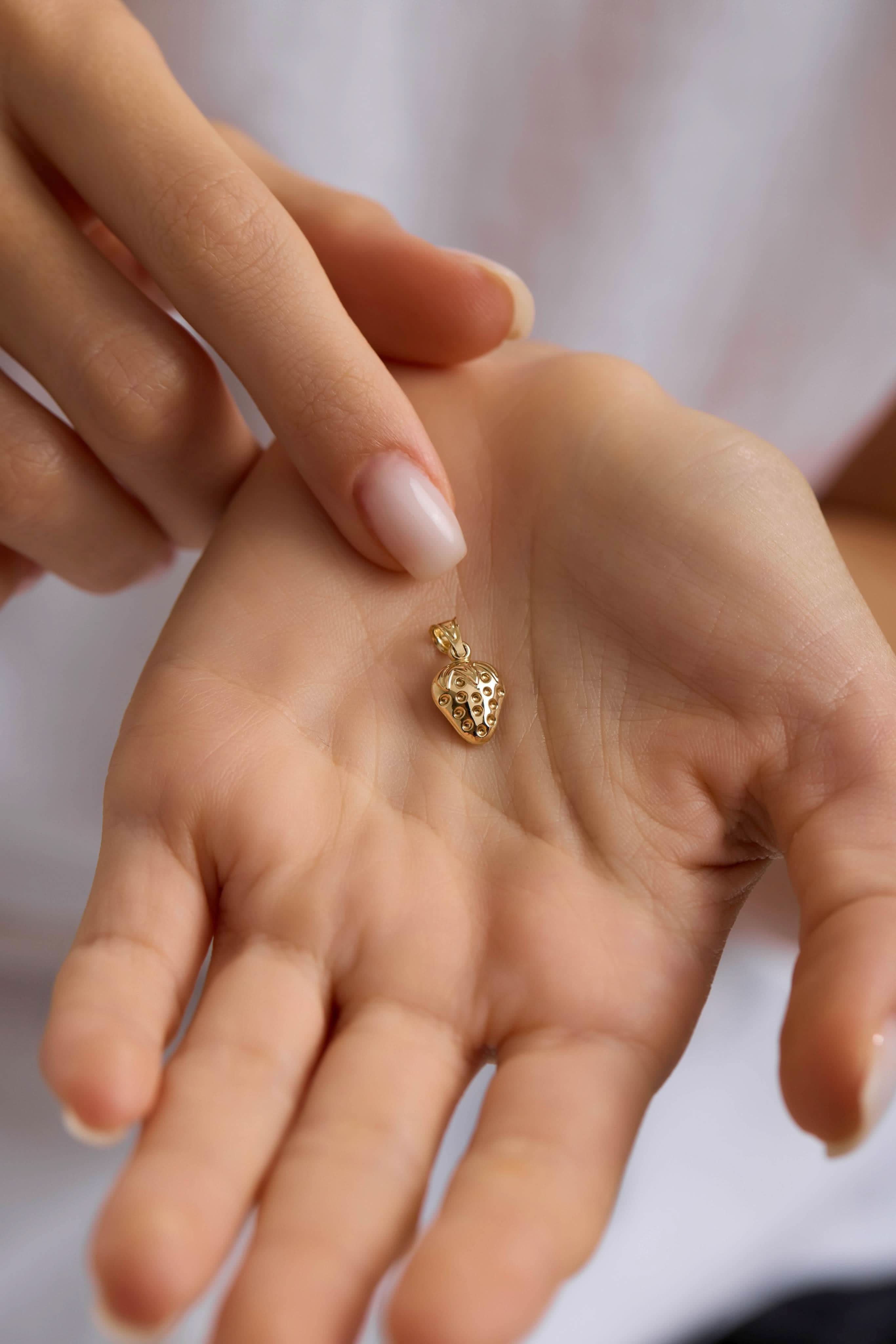 14 Ayar Çilek Altın Kolye Ucu