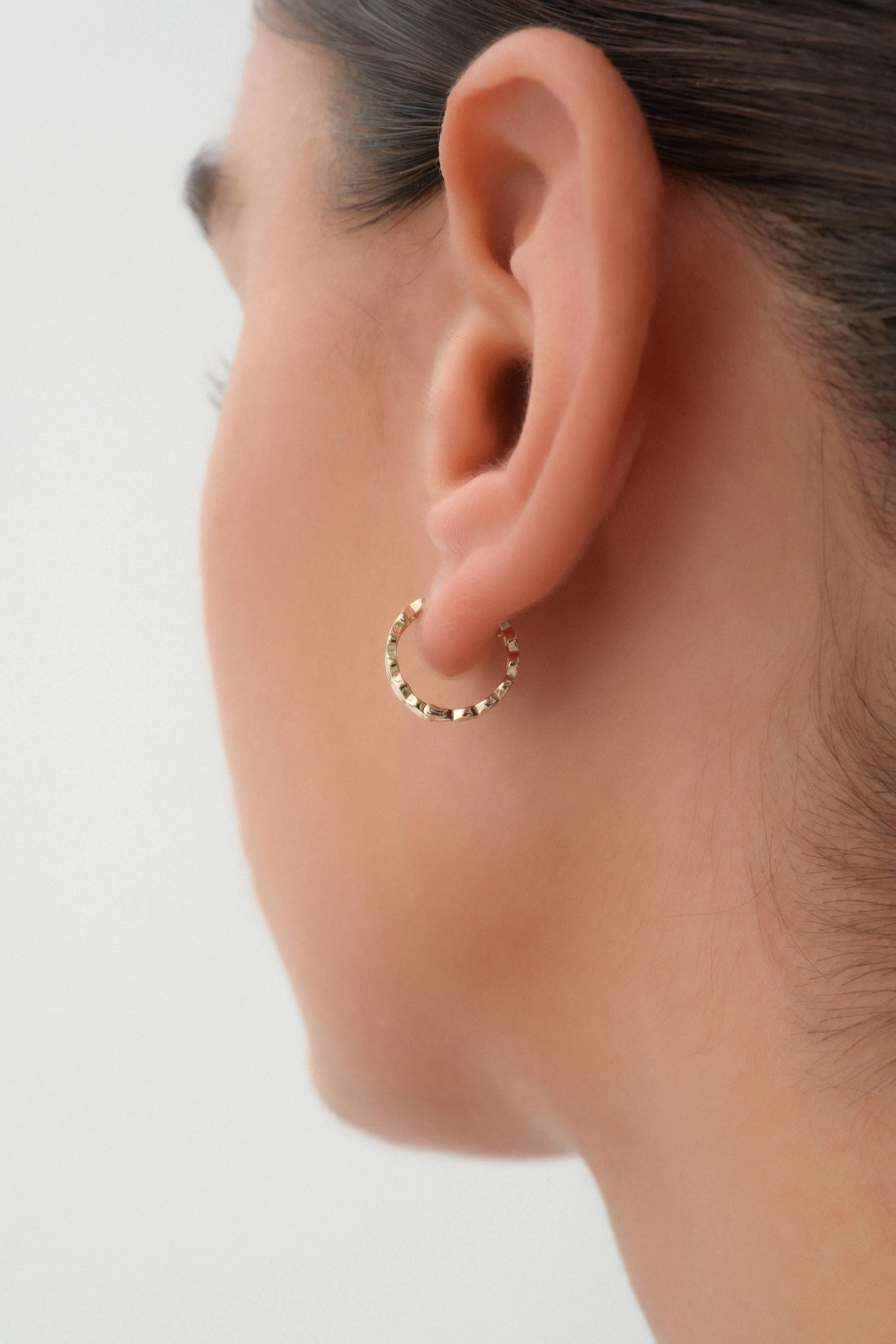 14 Ayar Dalgalı Altın Halka Küpe