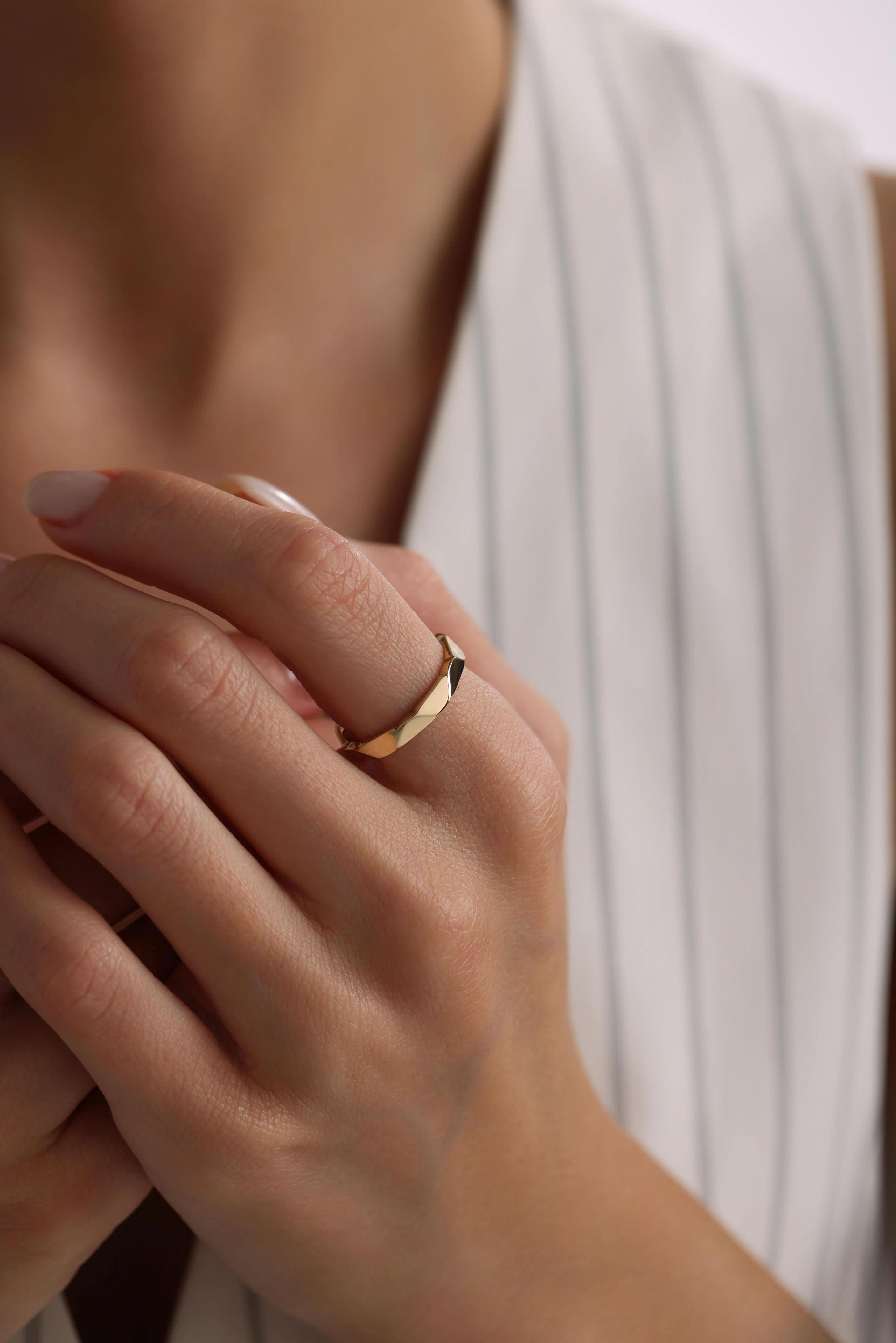 14 Ayar Desenli Altın Yüzük