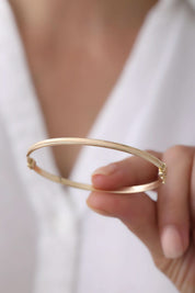 14 Ayar Desenli Düz Altın Kelepçe