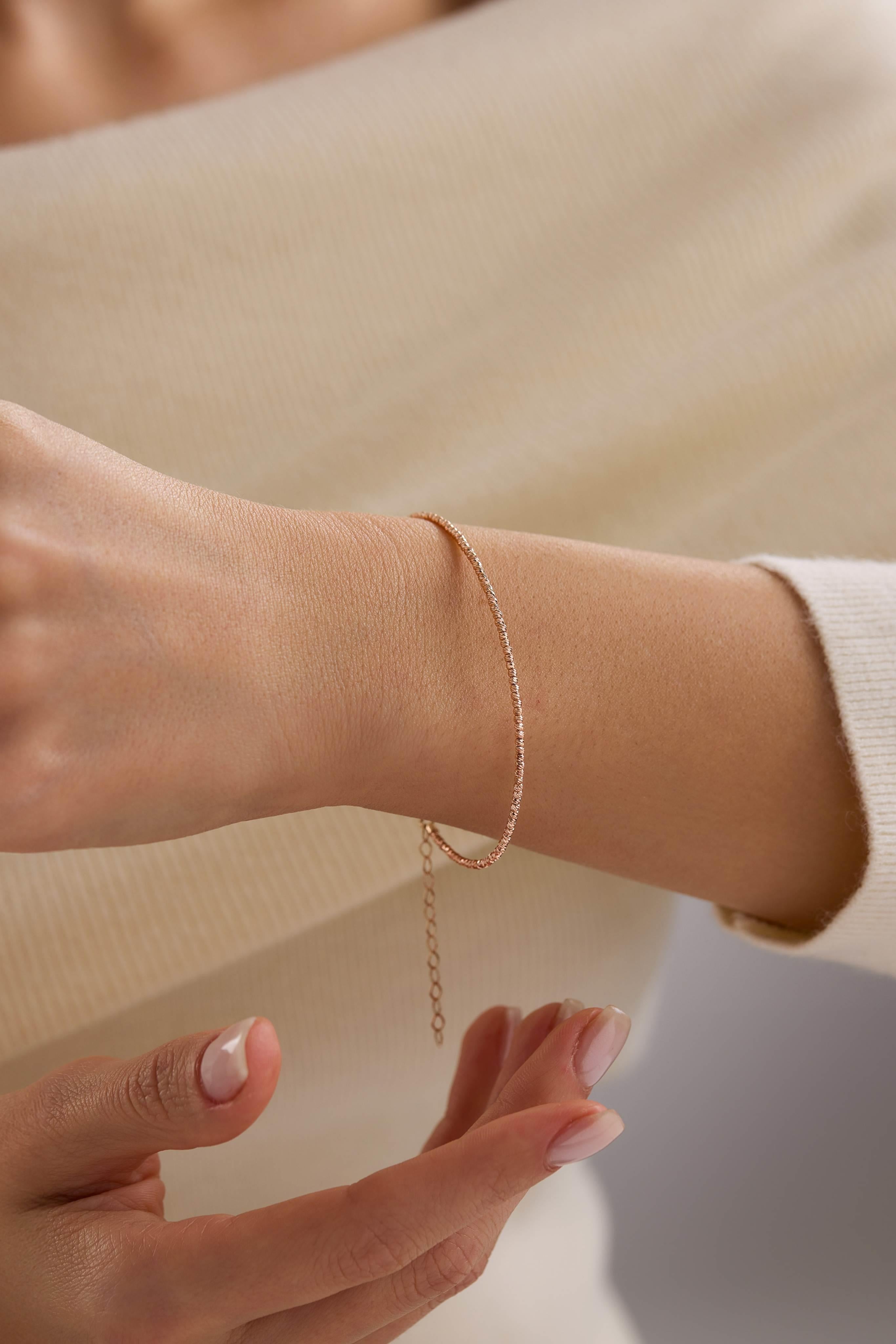 14 Ayar Dorika Altın Kelepçe (Tüm Renkler)