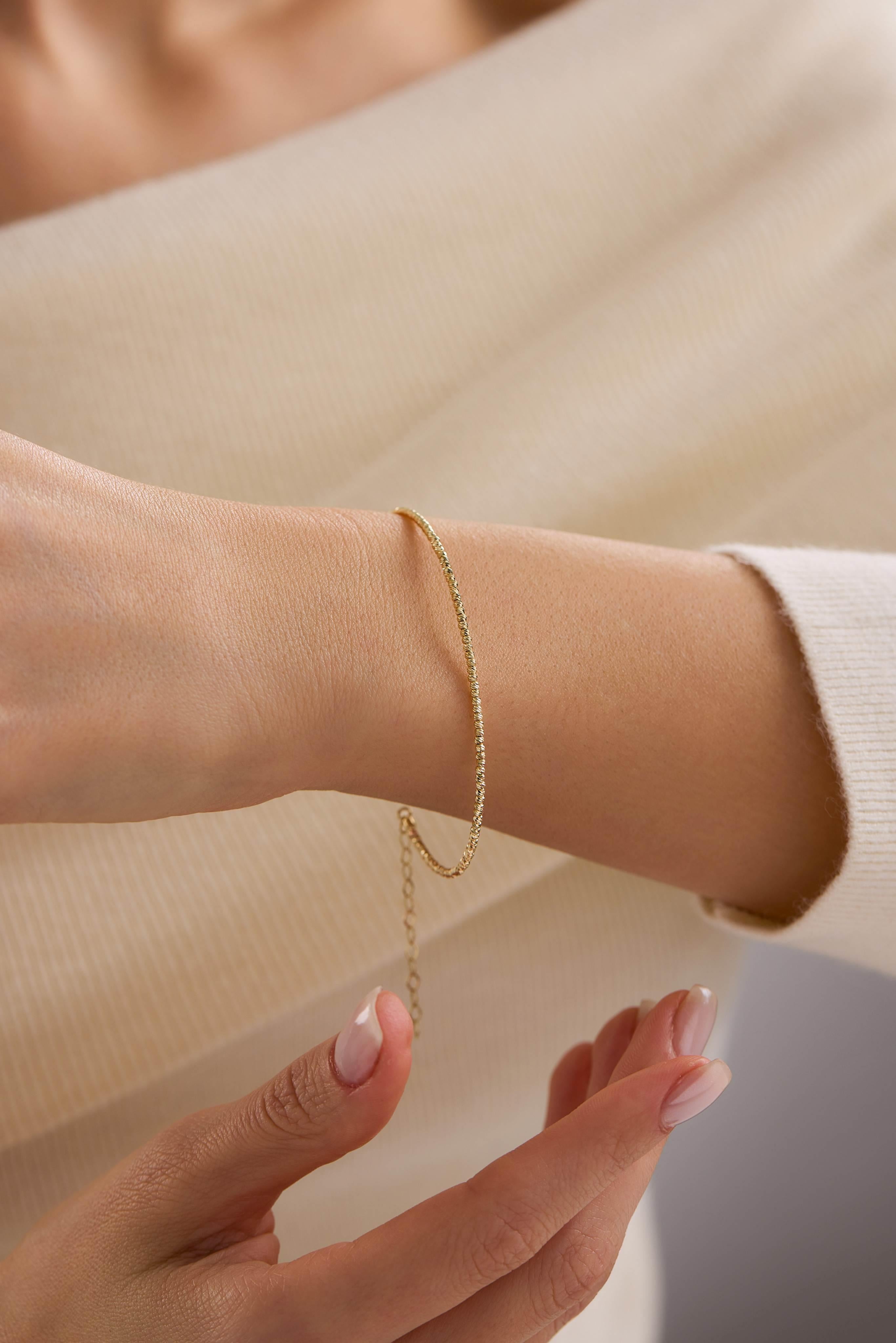 14 Ayar Dorika Altın Kelepçe (Tüm Renkler)