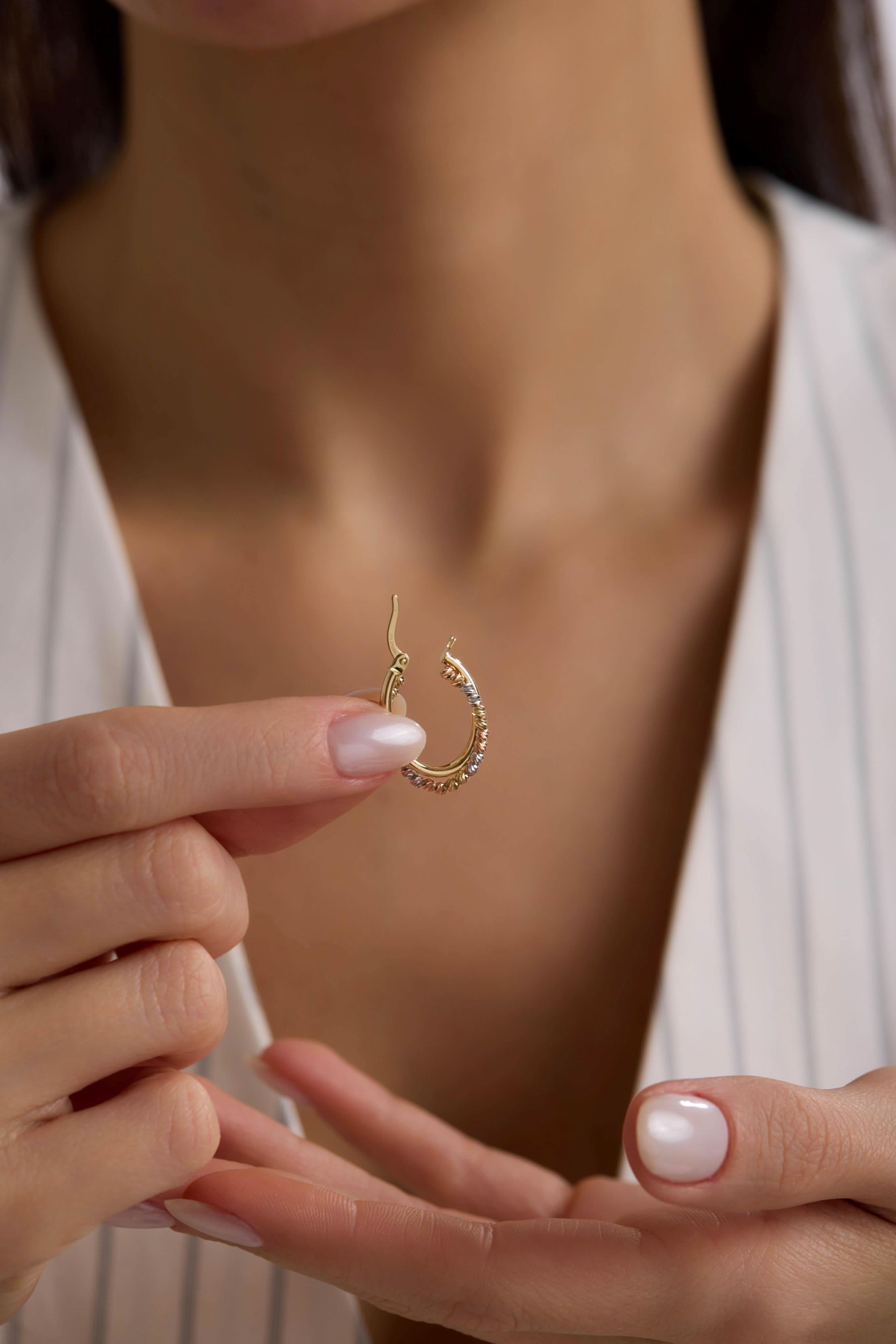 14 Ayar Dorikalı Altın Küpe