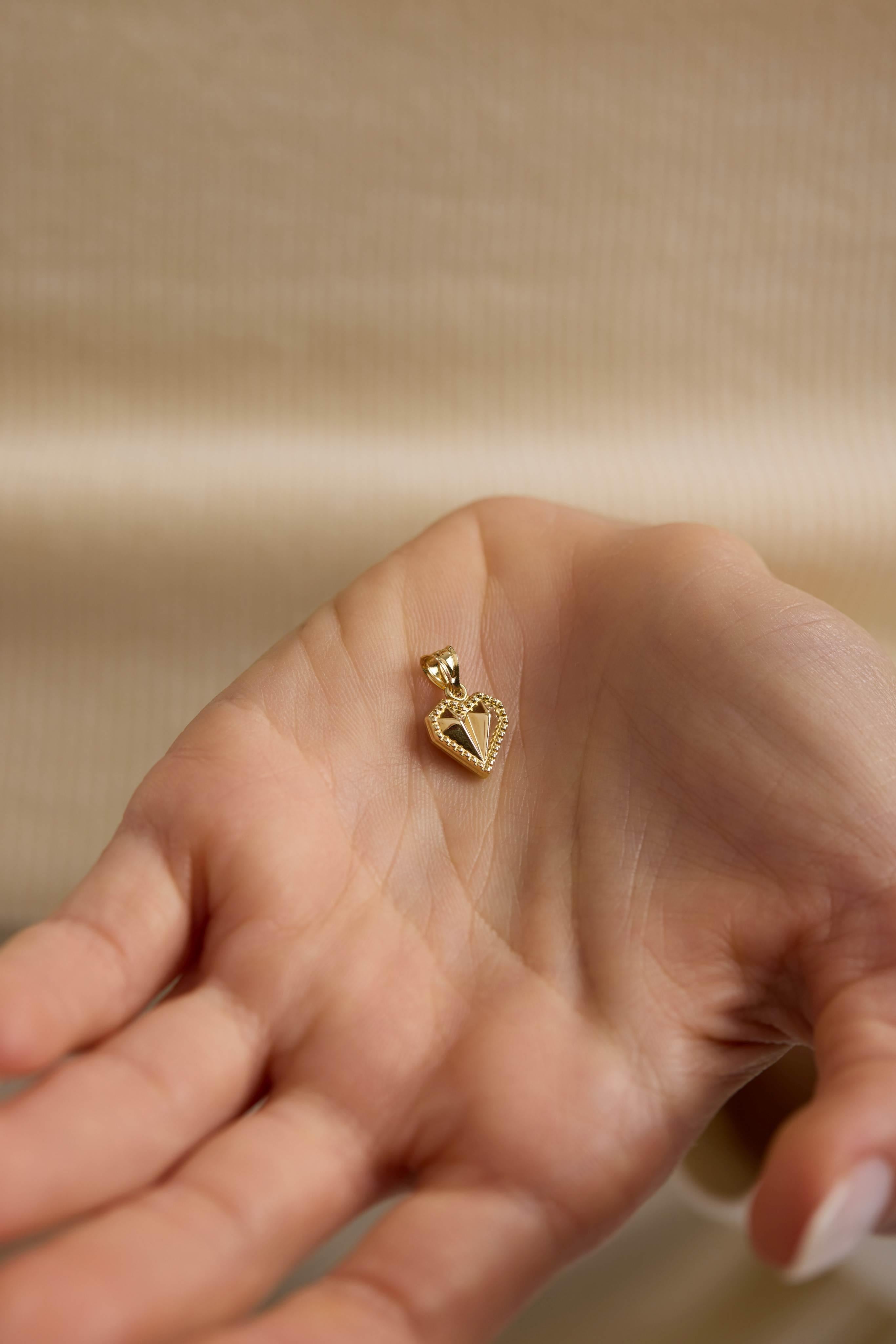 14 Ayar Geometrik Kalp Altın Kolye Ucu