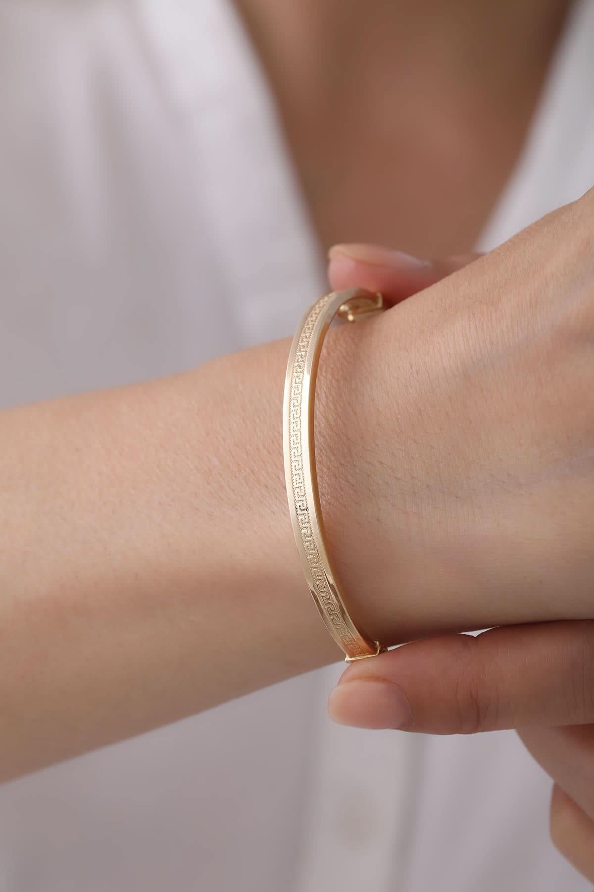 14 Ayar Grek Desenli Altın Kelepçe