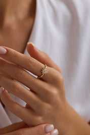 14 Ayar Güneş Altın Yüzük