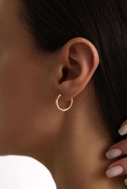 14 Ayar Halka Desenli Altın Küpe