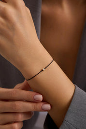 14 Ayar İpli Minimal Altın Bileklik