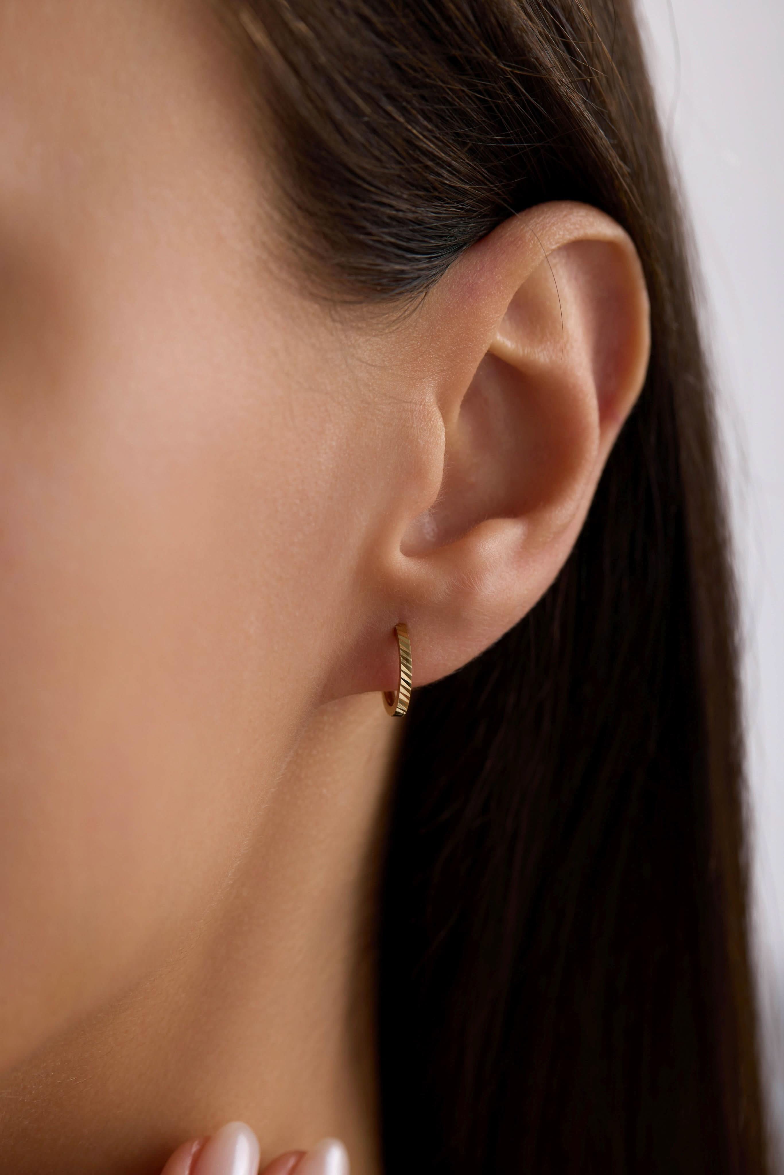 14 Ayar Kalemli Halka Altın Küpe