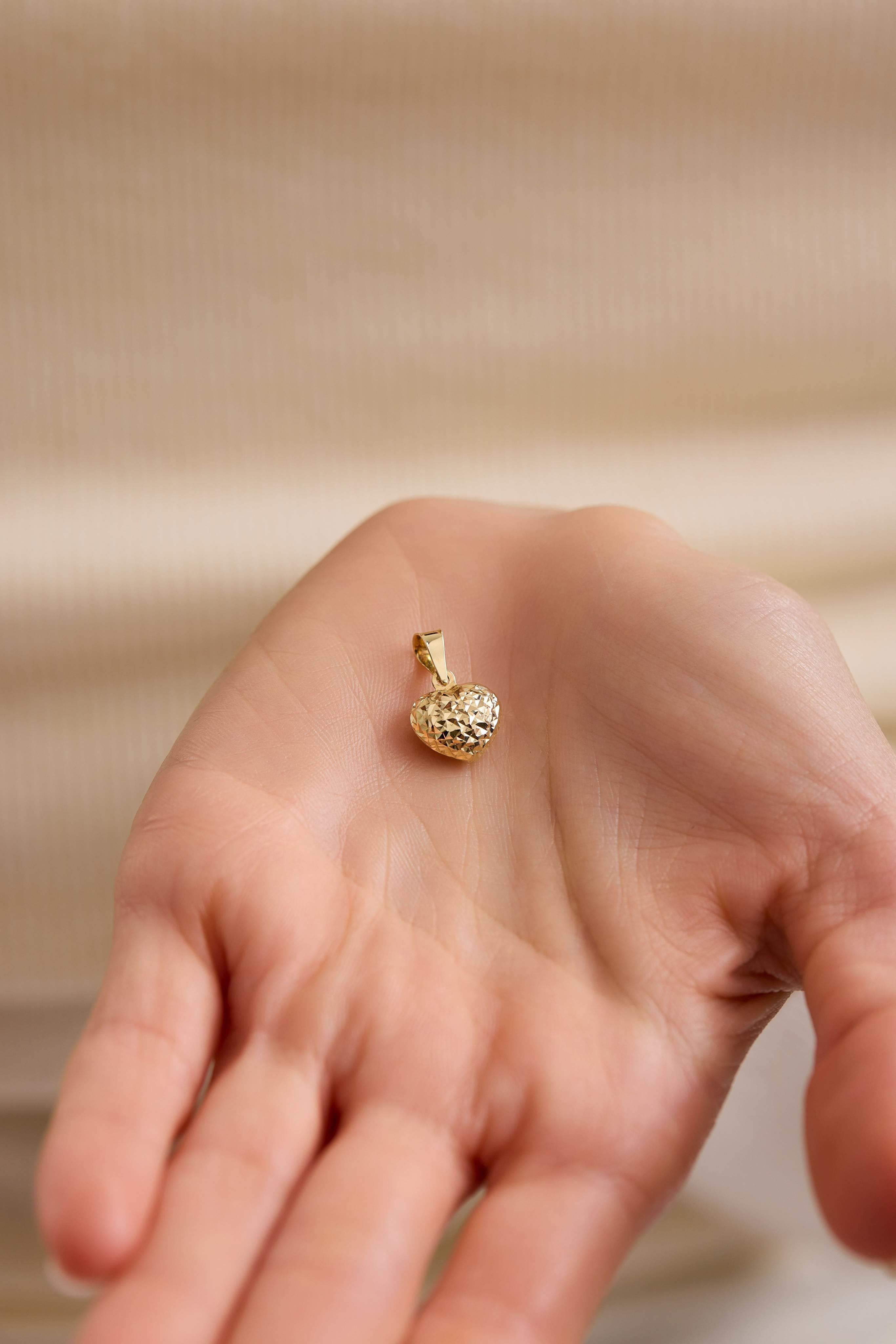 14 Ayar Kalemli Kalp Altın Kolye Ucu