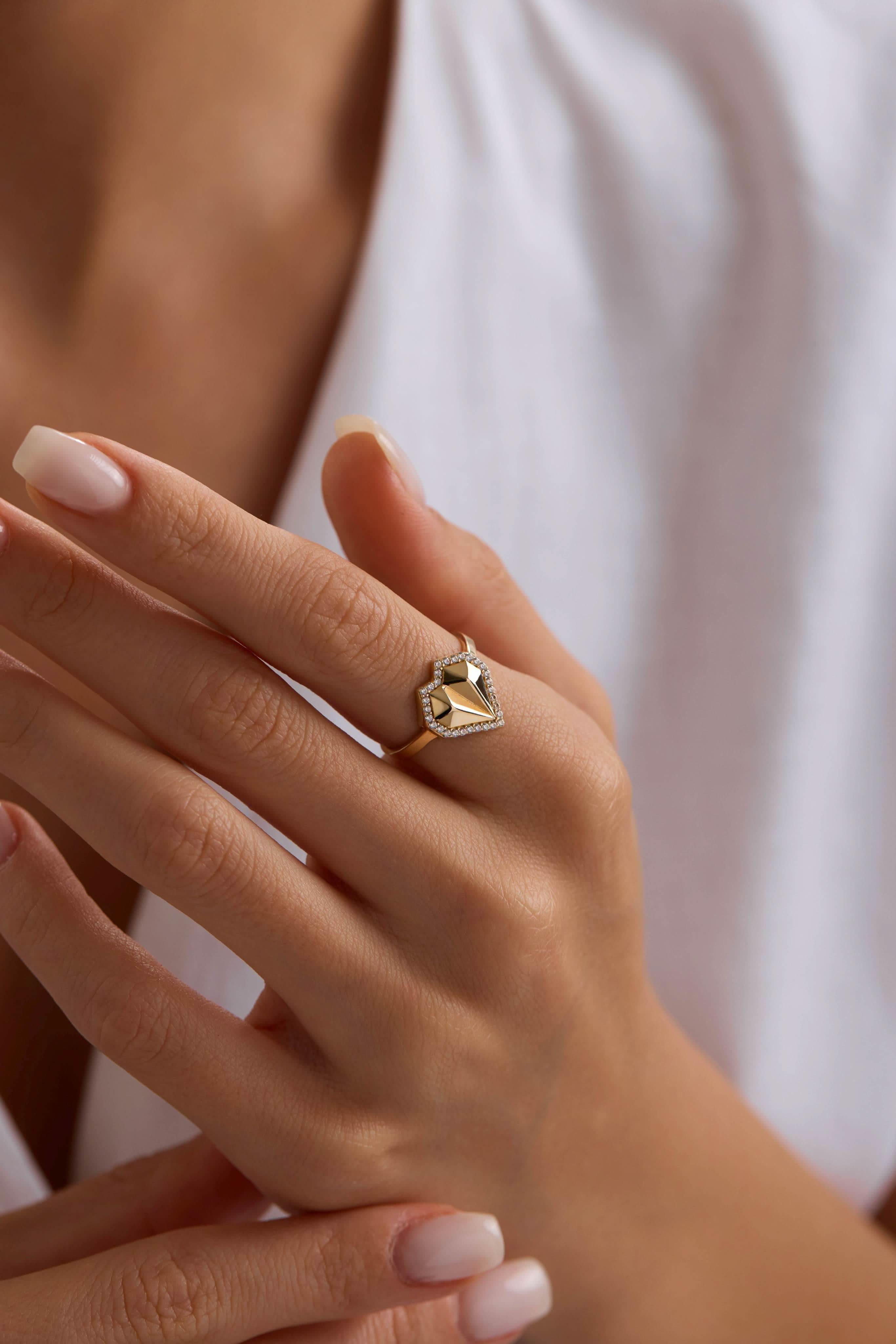 14 Ayar Kalp Altın Yüzük