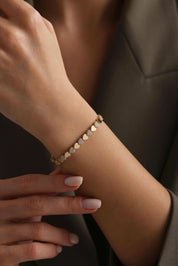 14 Ayar Kalpli Taşlı Sıralı Altın Bileklik