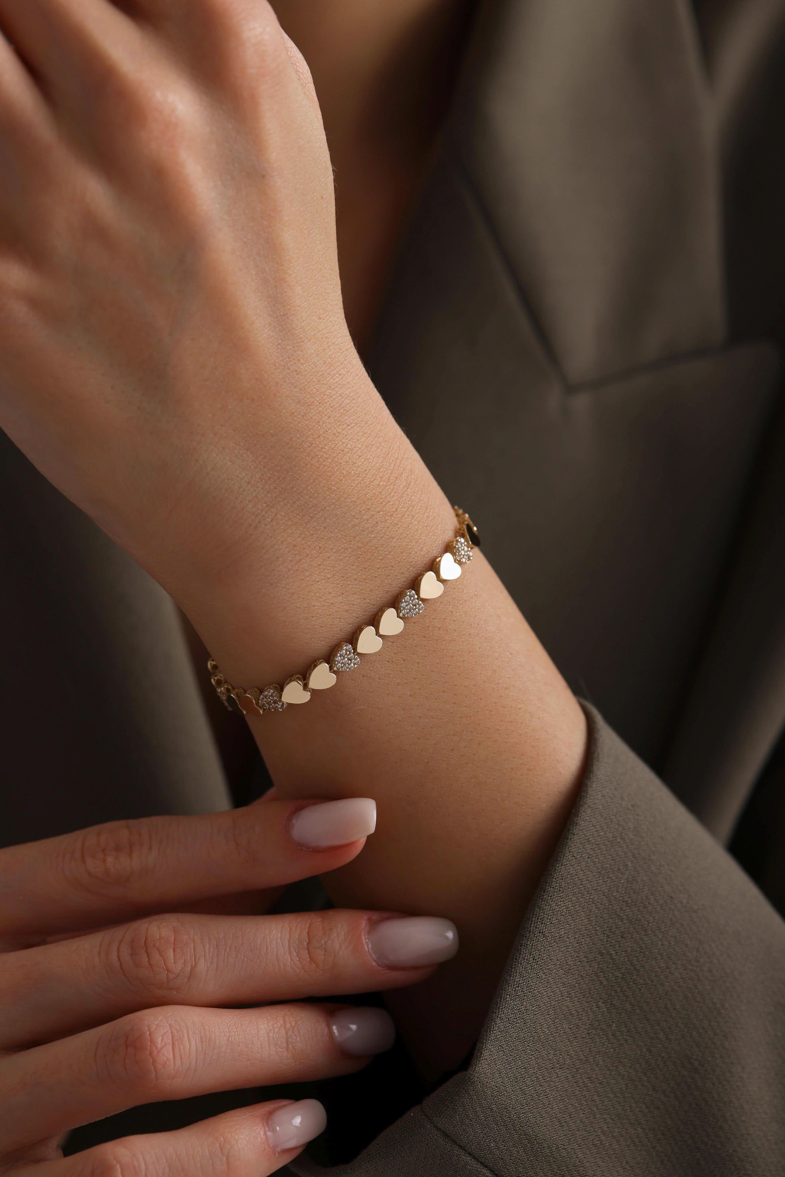 14 Ayar Kalpli Taşlı Sıralı Altın Bileklik