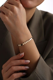 14 Ayar Kare Altın Bileklik