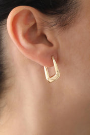 14 Ayar Köşeli Oval Altın Küpe