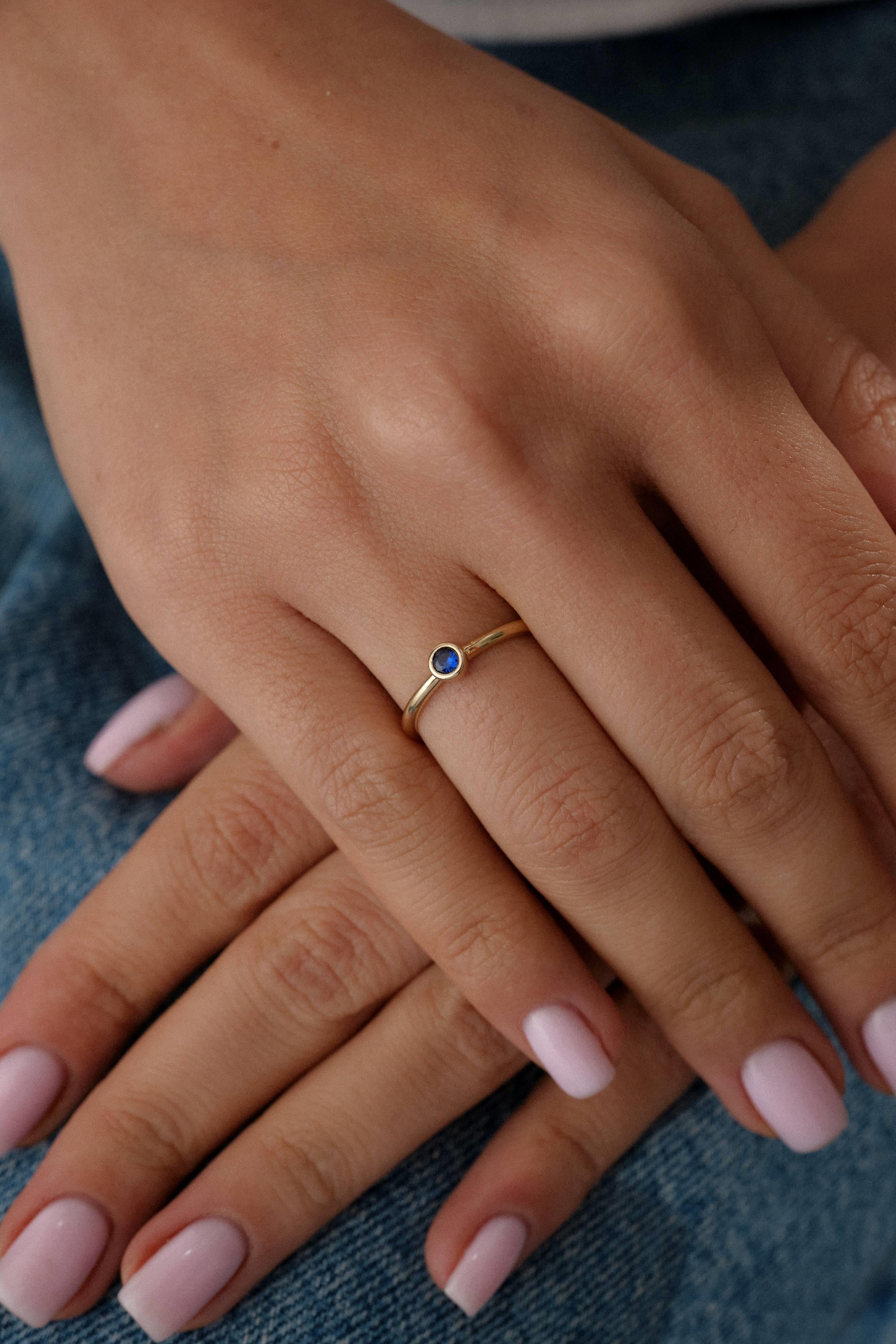 14 Ayar Mavi Taşlı Altın Yüzük