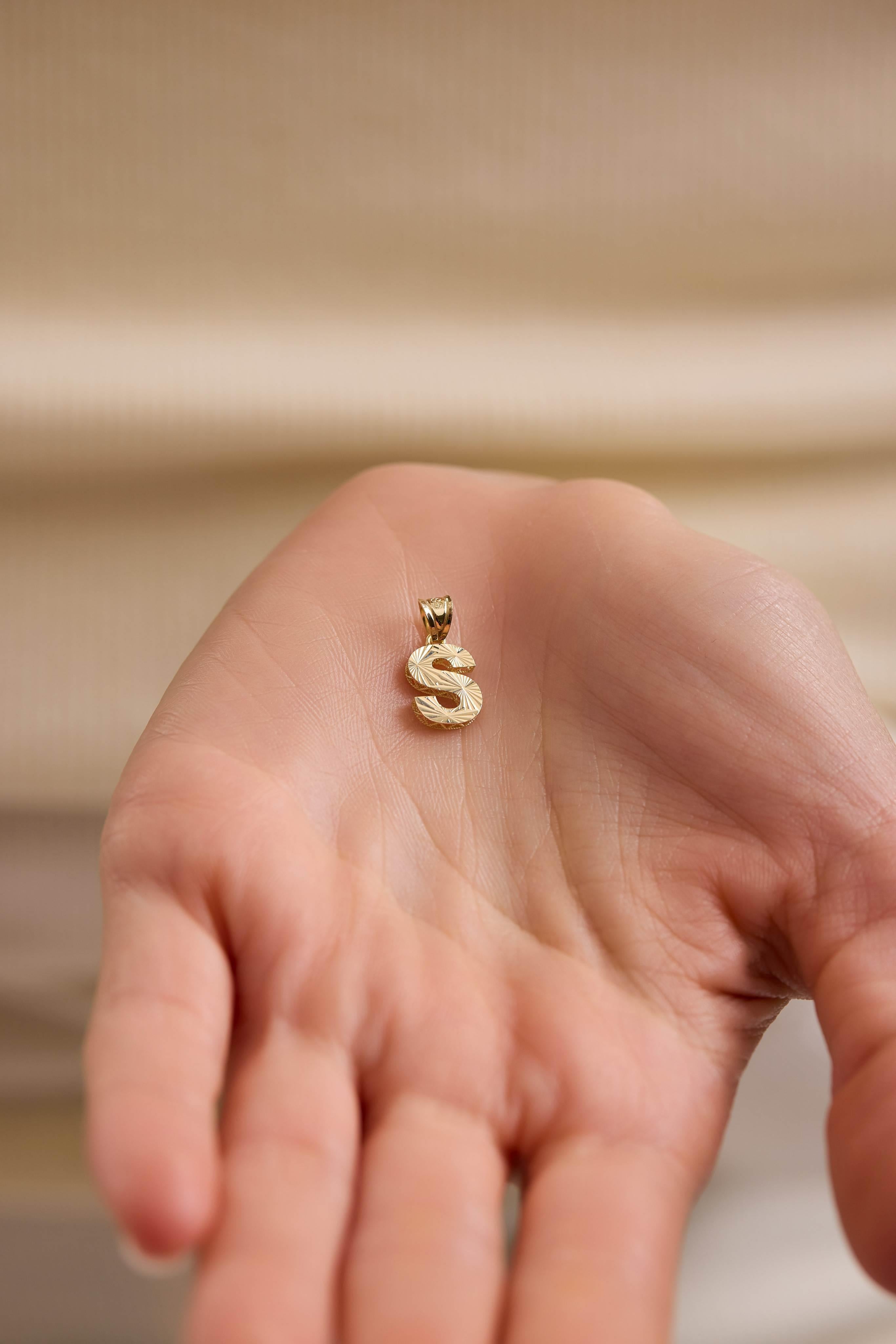 14 Ayar Mini Kalemli Harf Altın Kolye Ucu