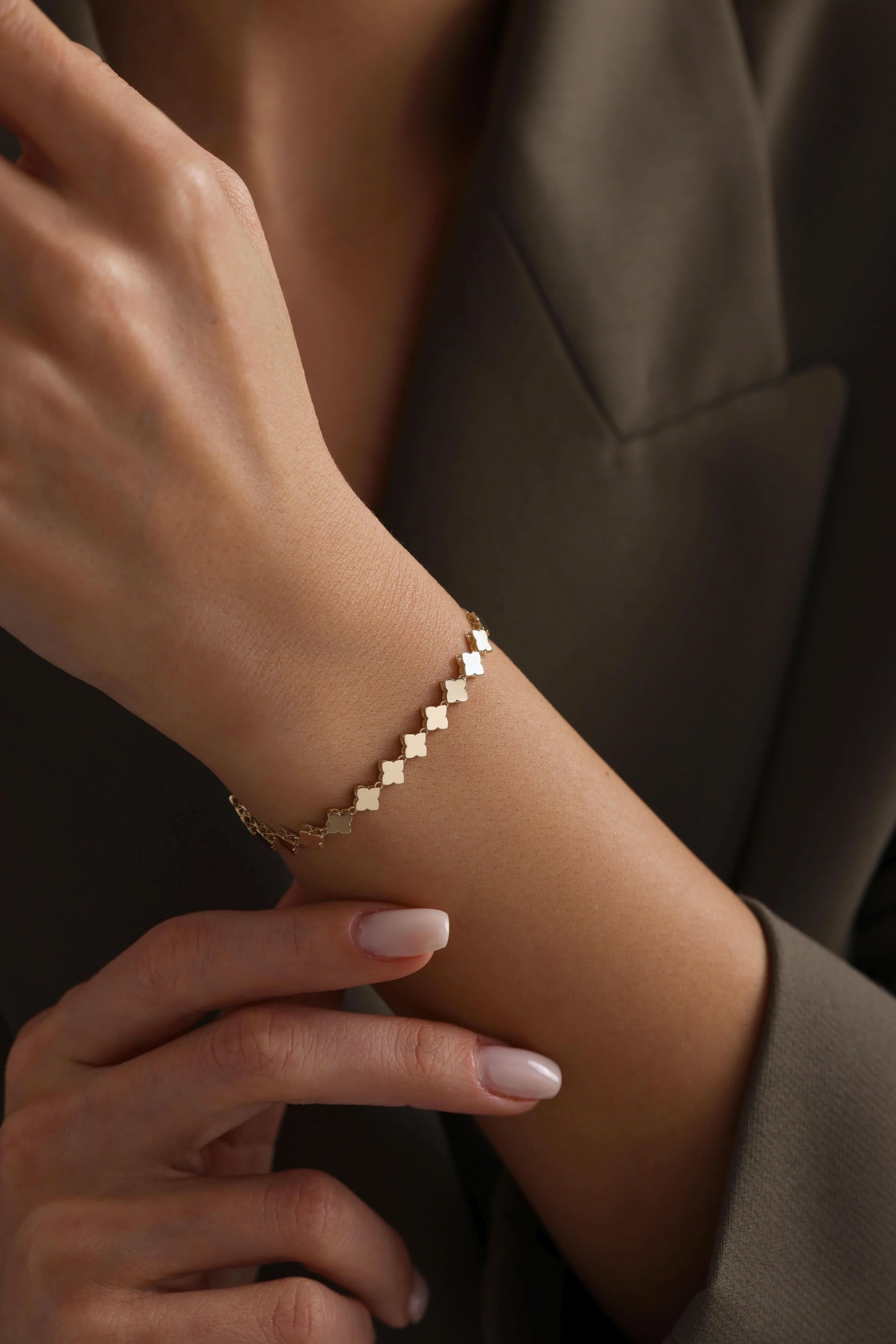 14 Ayar Mini Yonca Sıralı Altın Bileklik