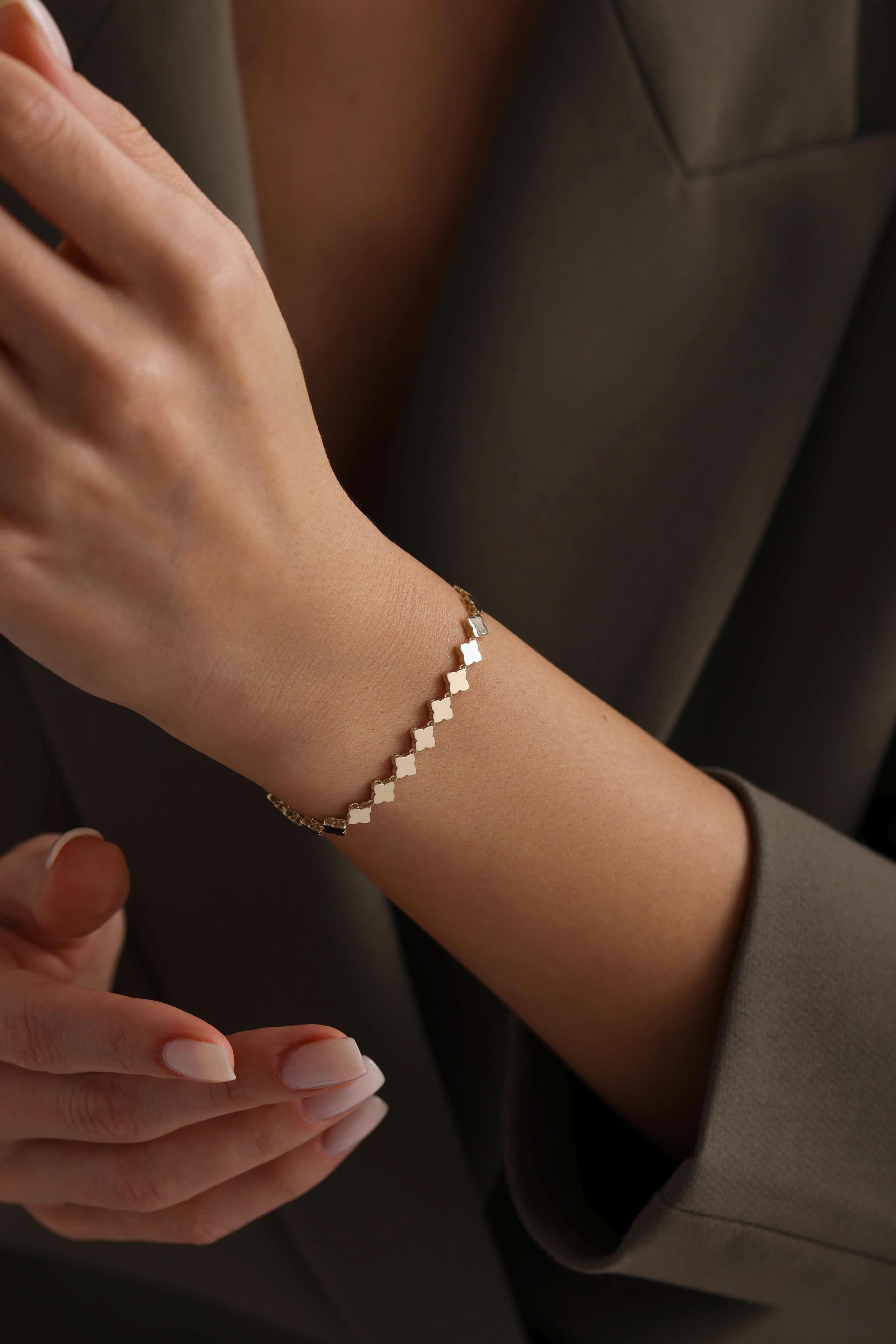 14 Ayar Mini Yonca Sıralı Altın Bileklik