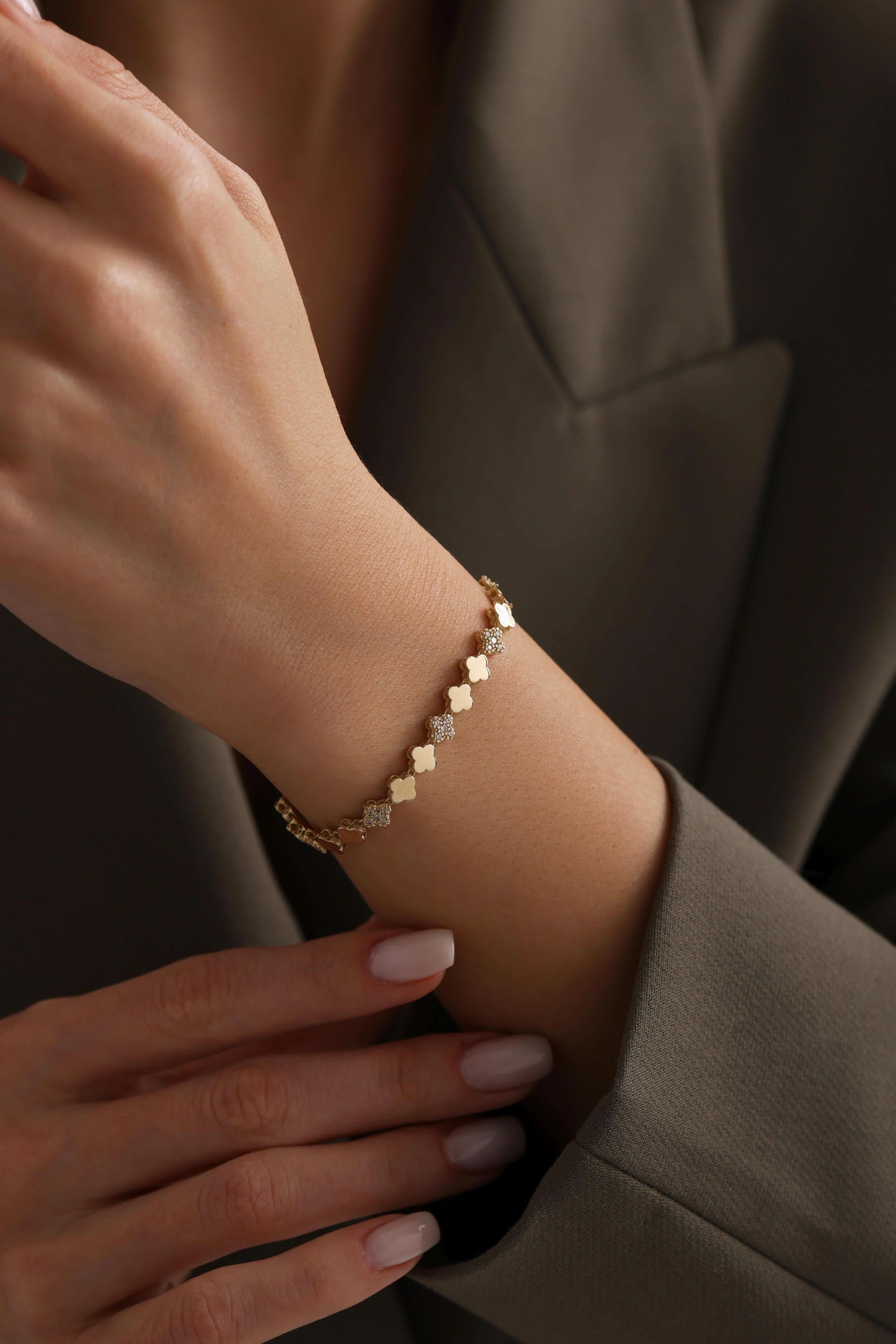 14 Ayar Mini Yonca Taşlı Altın Bileklik