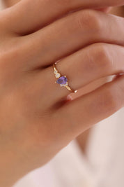 14 Ayar Minimal Mor Taşlı Altın Yüzük