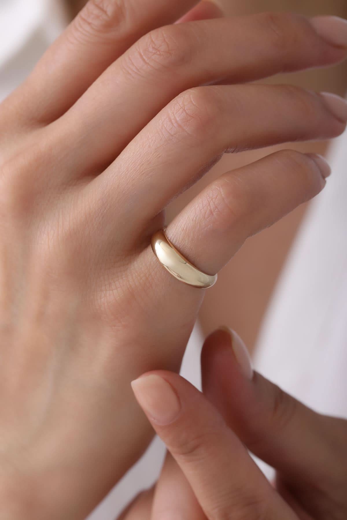 14 Ayar Minimal Oval Altın Yüzük