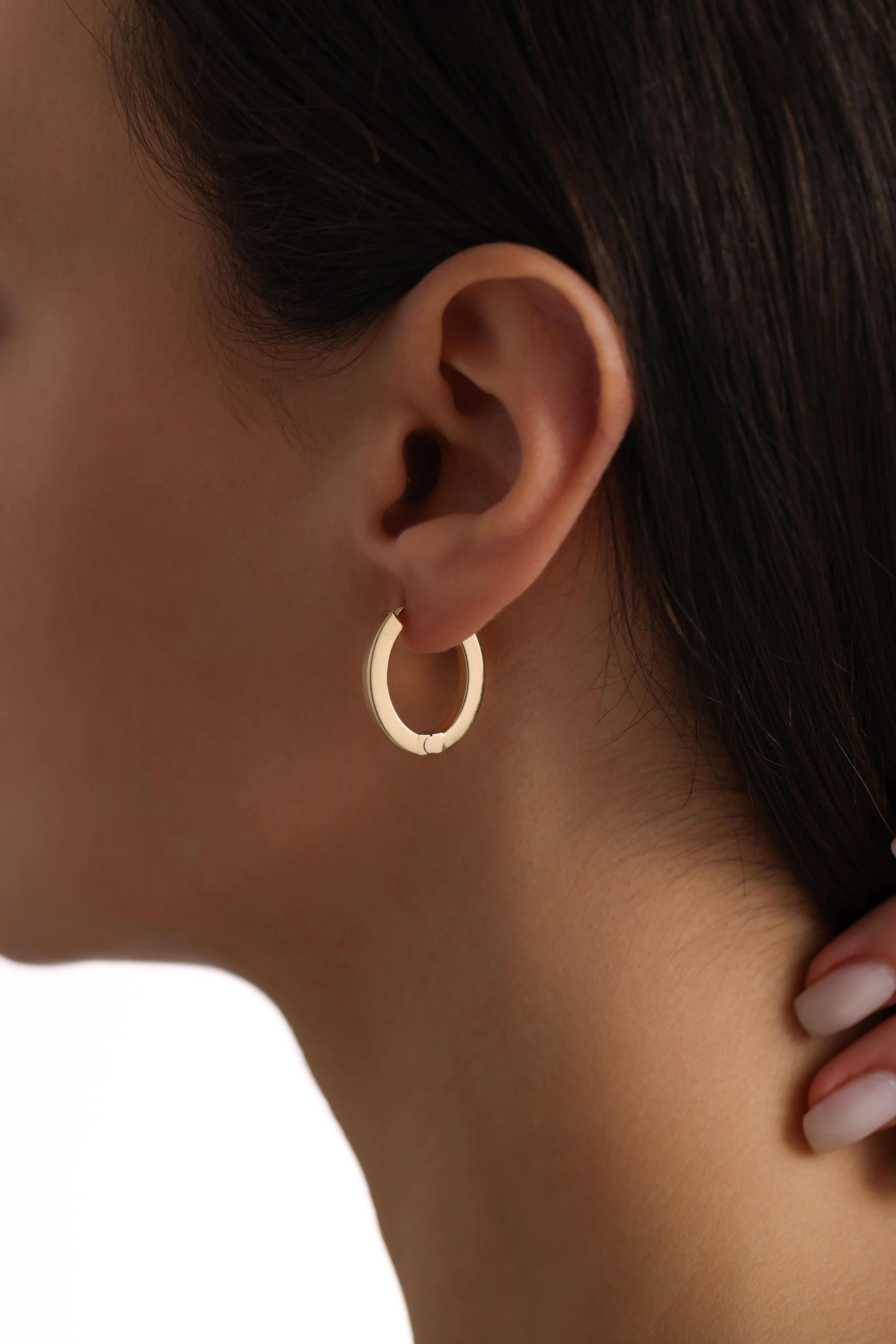 14 Ayar Oval Altın Küpe