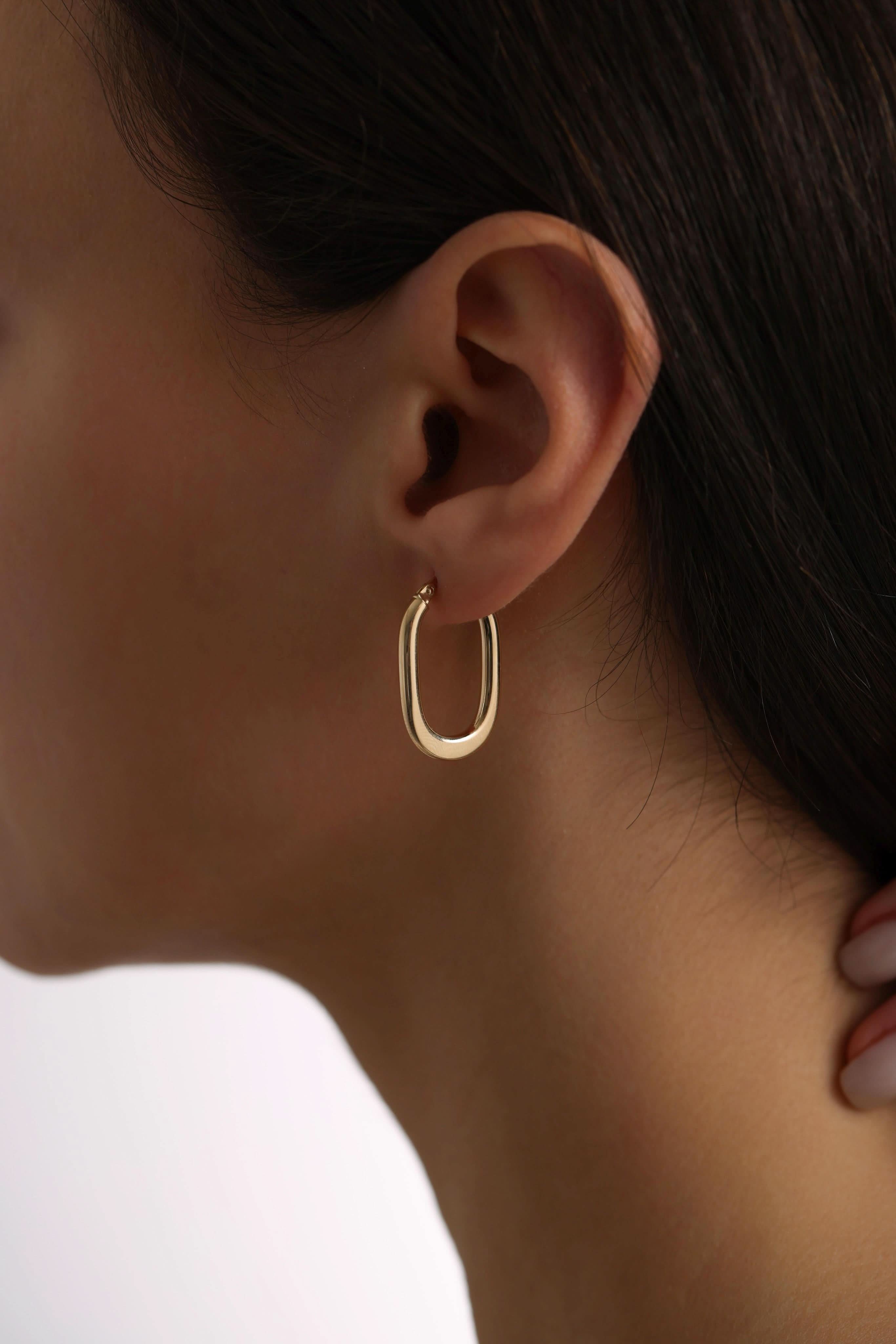 14 Ayar Oval Altın Küpe