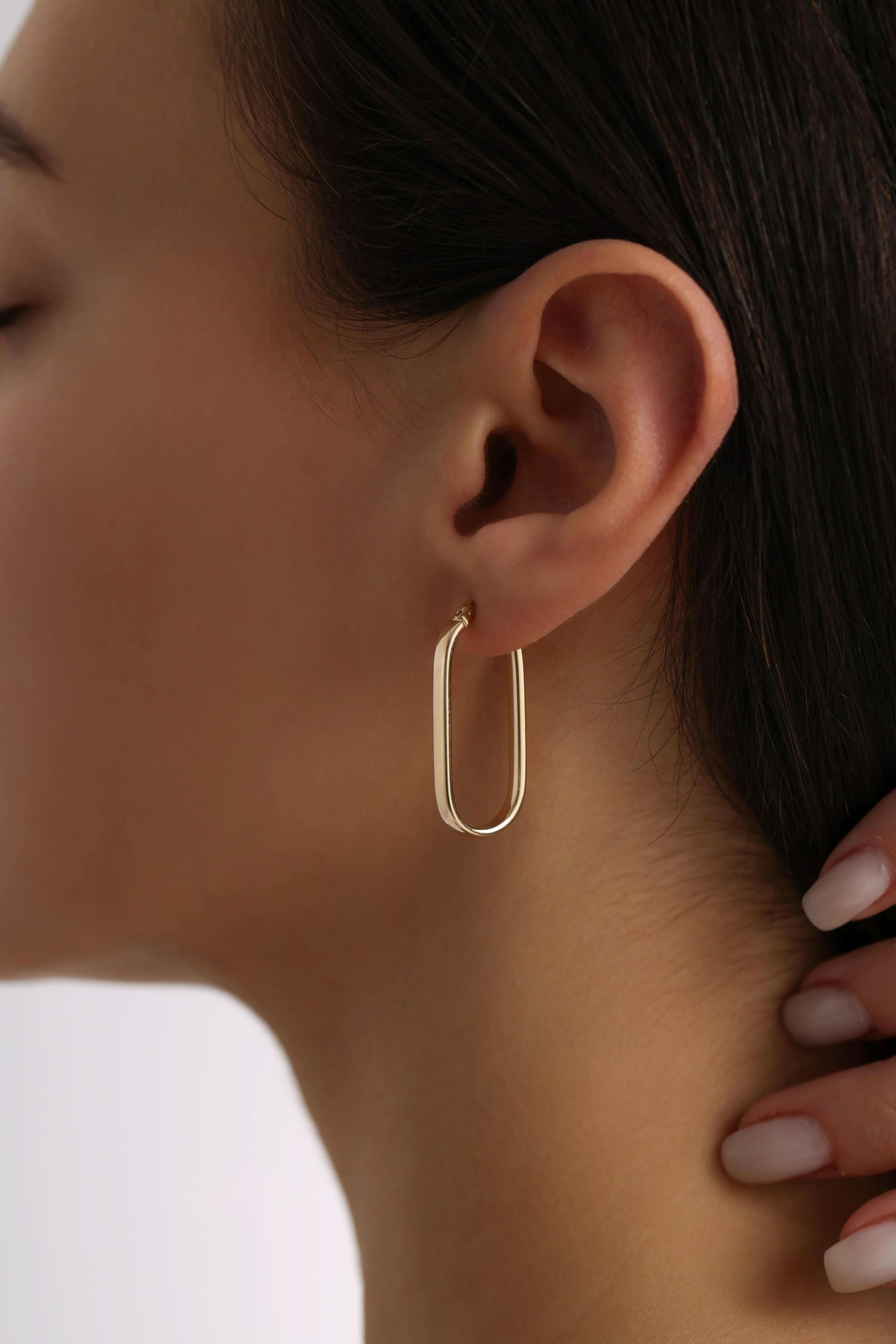 14 Ayar Oval Altın Küpe