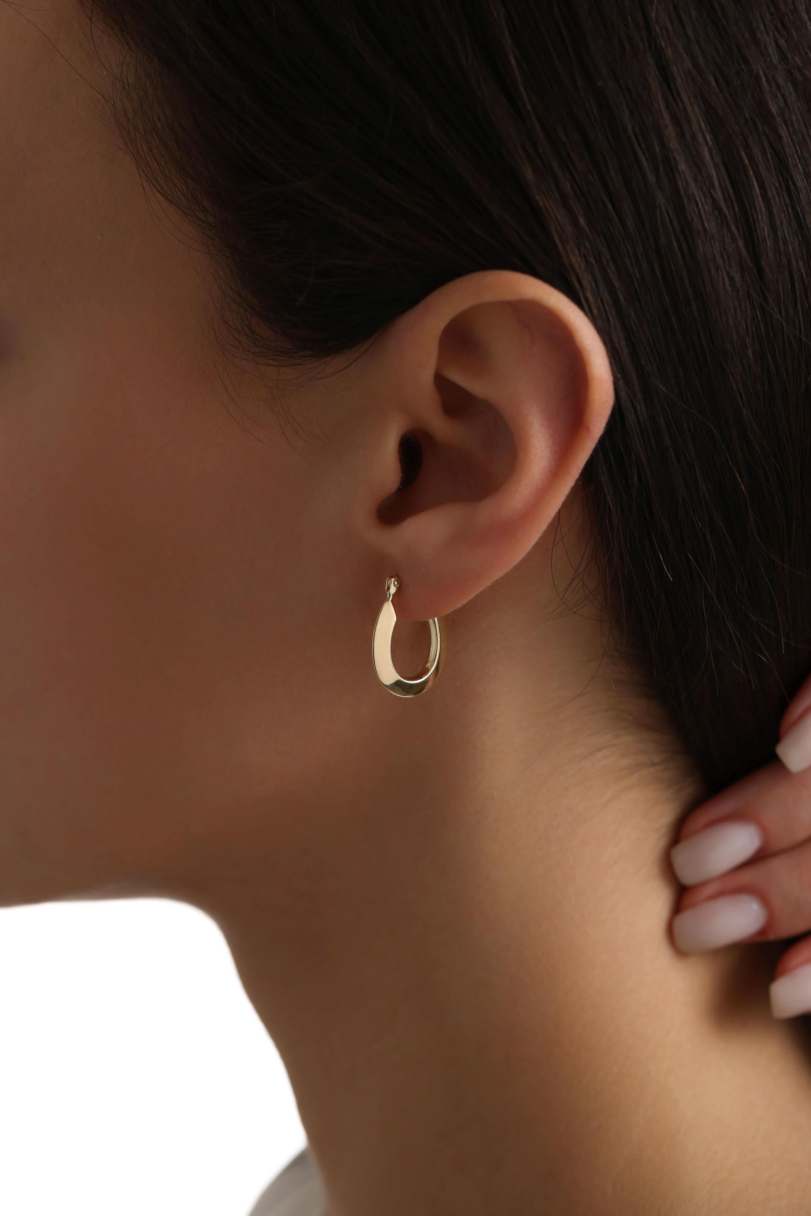 14 Ayar Oval Halka Altın Küpe