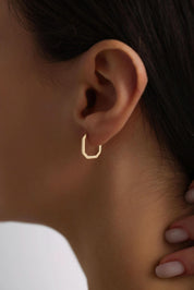 14 Ayar Oval Köşeli Altın Küpe