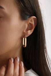 14 Ayar Oval Köşeli Kare Altın Küpe