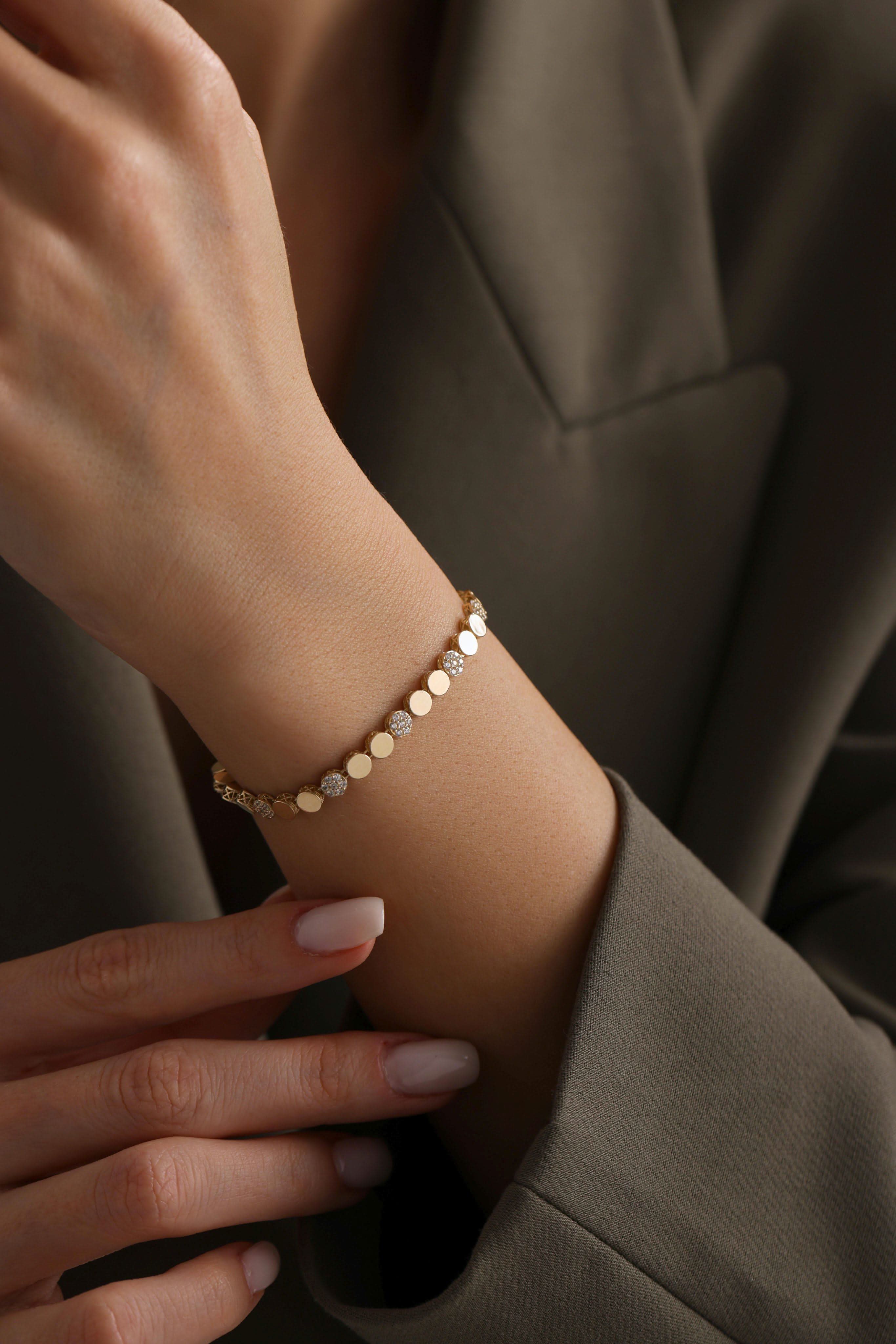 14 Ayar Pullu Taşlı Altın Bileklik