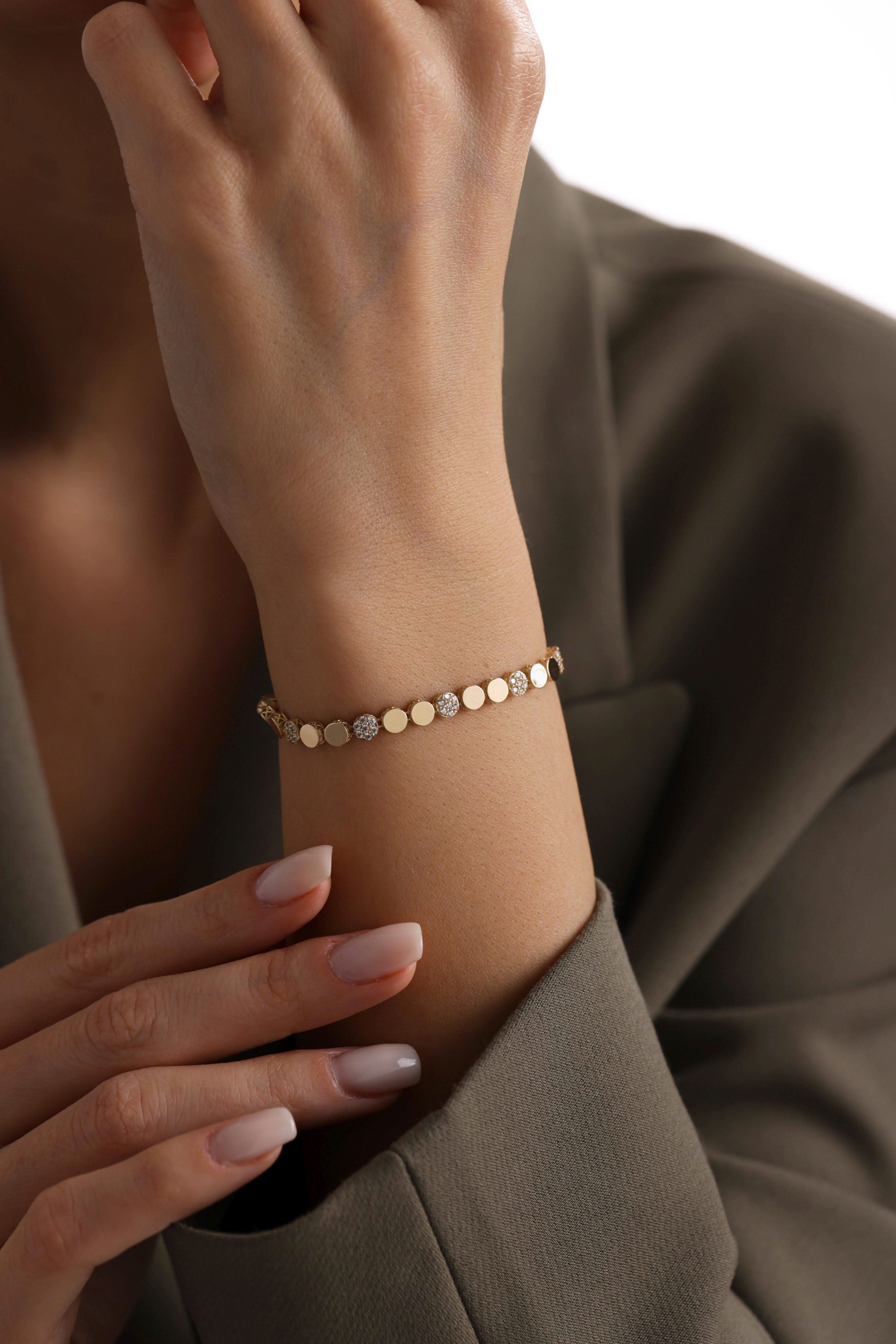 14 Ayar Pullu Taşlı Altın Bileklik