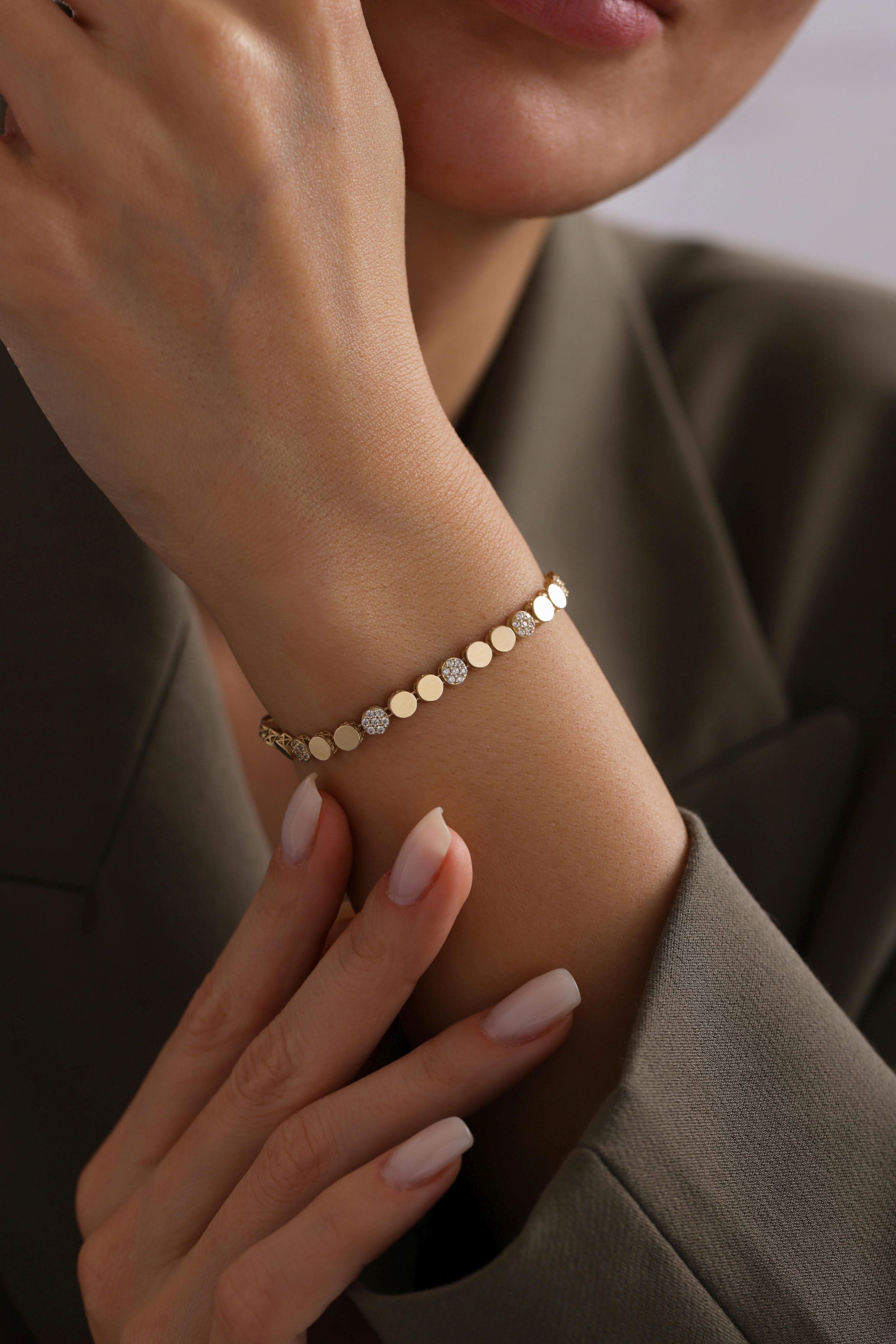 14 Ayar Pullu Taşlı Altın Bileklik