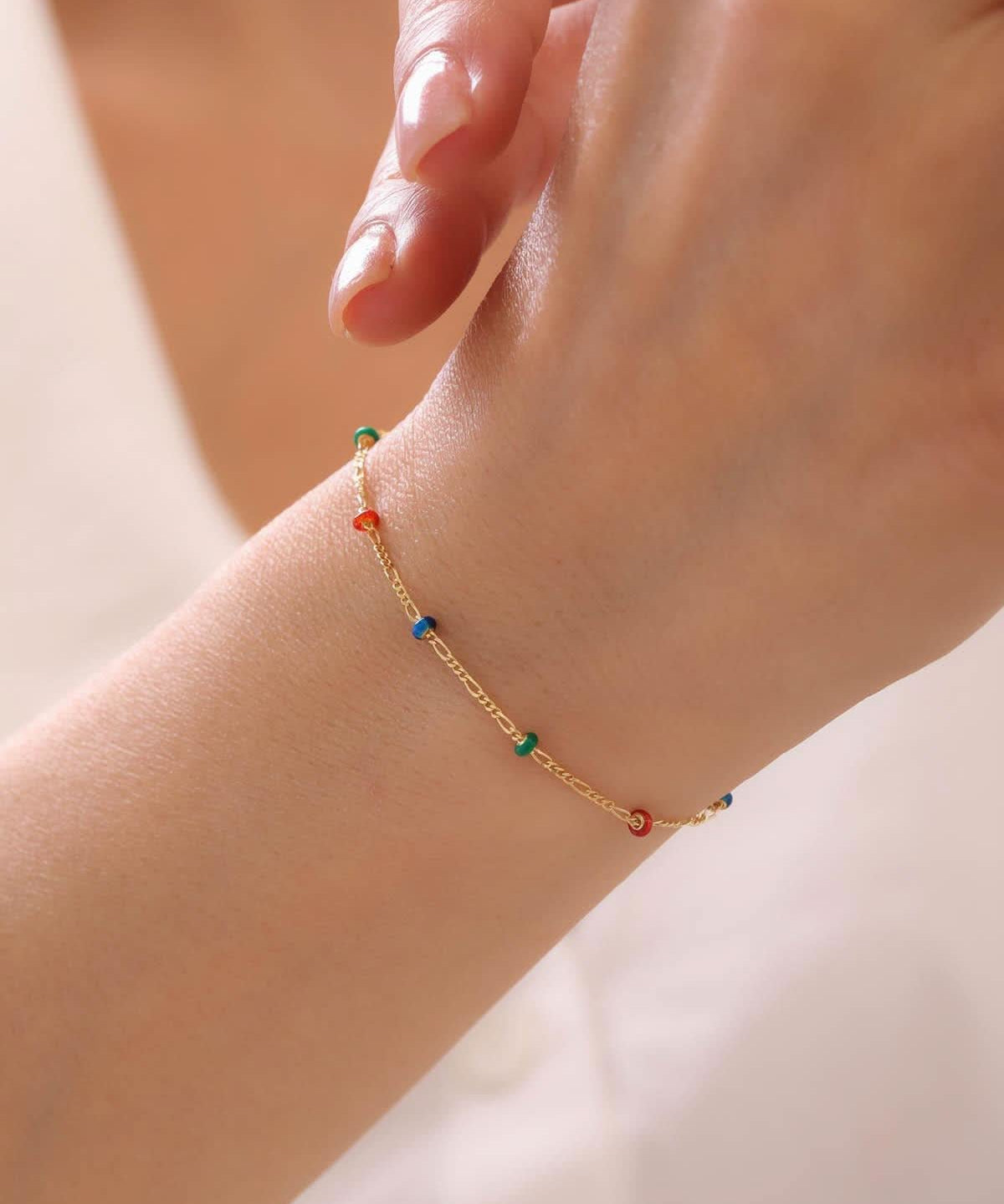 14-ayar-renkli-tasli-zincir-altin-bileklik-211741.jpg