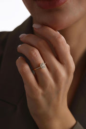 14 Ayar Sarı Baget Taşlı Altın Yüzük