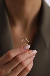 14 Ayar Sarı Lotus Taşlı Altın Yüzük