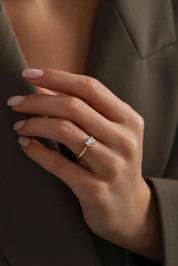 14 Ayar Sarı Lotus Taşlı Altın Yüzük