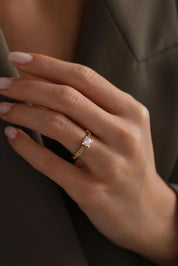 14 Ayar Sarı Tektaş Altın Yüzük