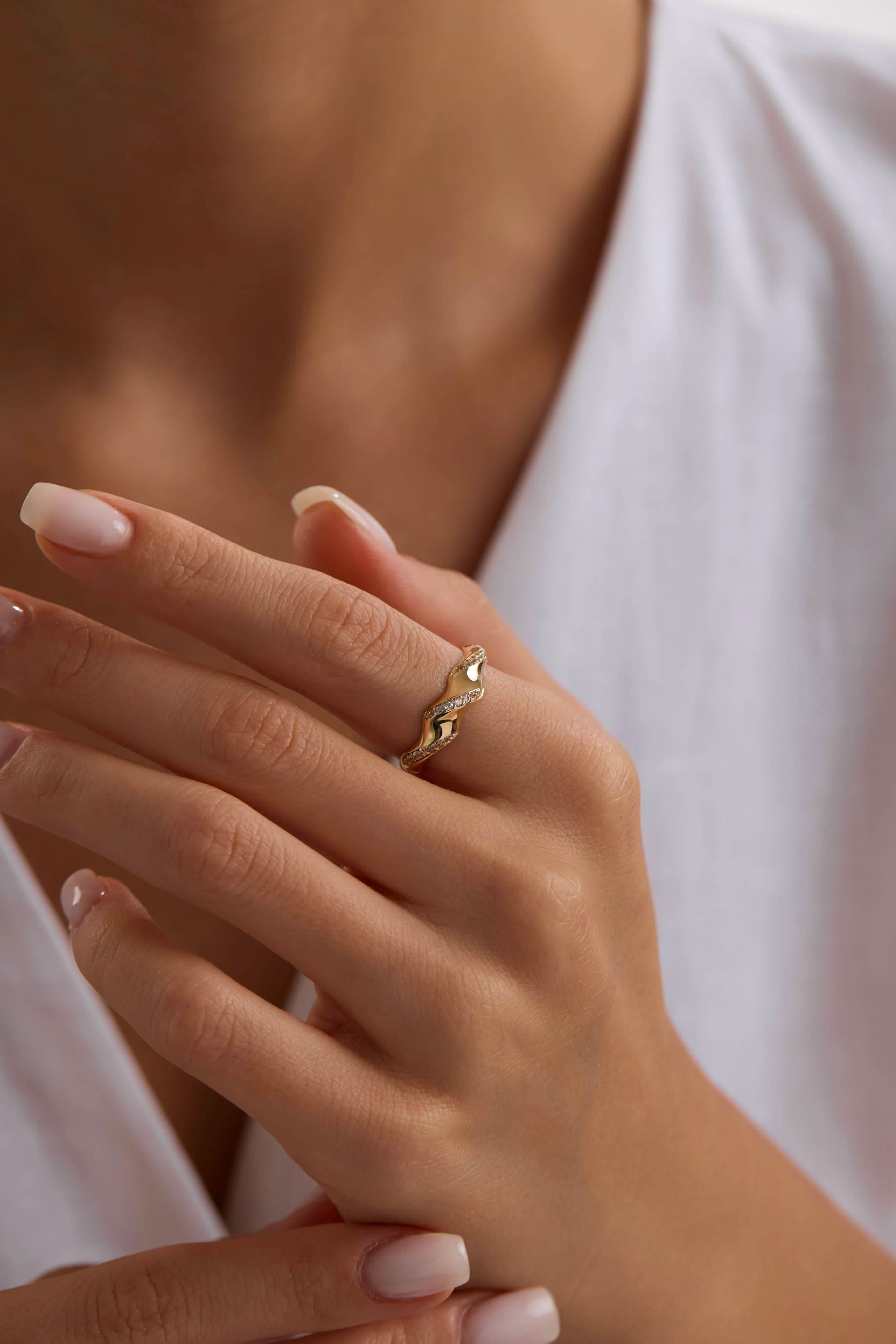 14 Ayar Sarmal Altın Yüzük