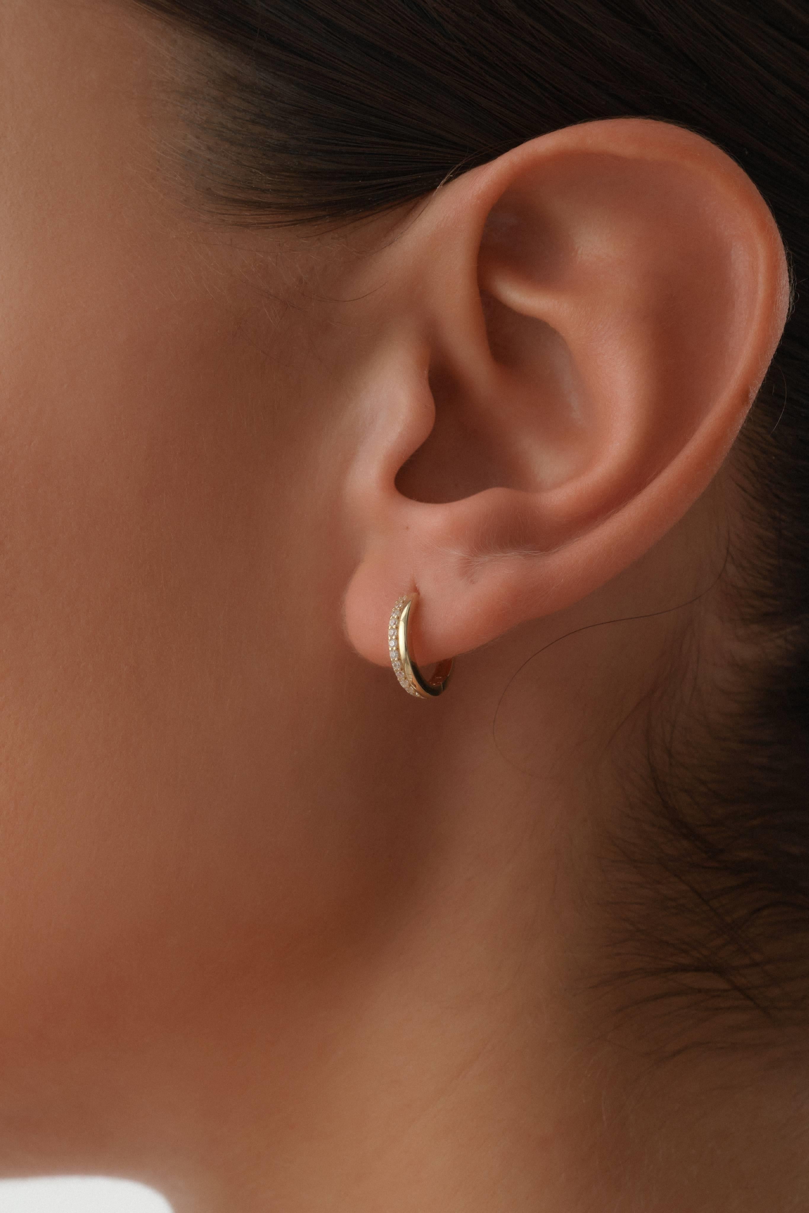 14 Ayar Taşlı Altın Halka Küpe