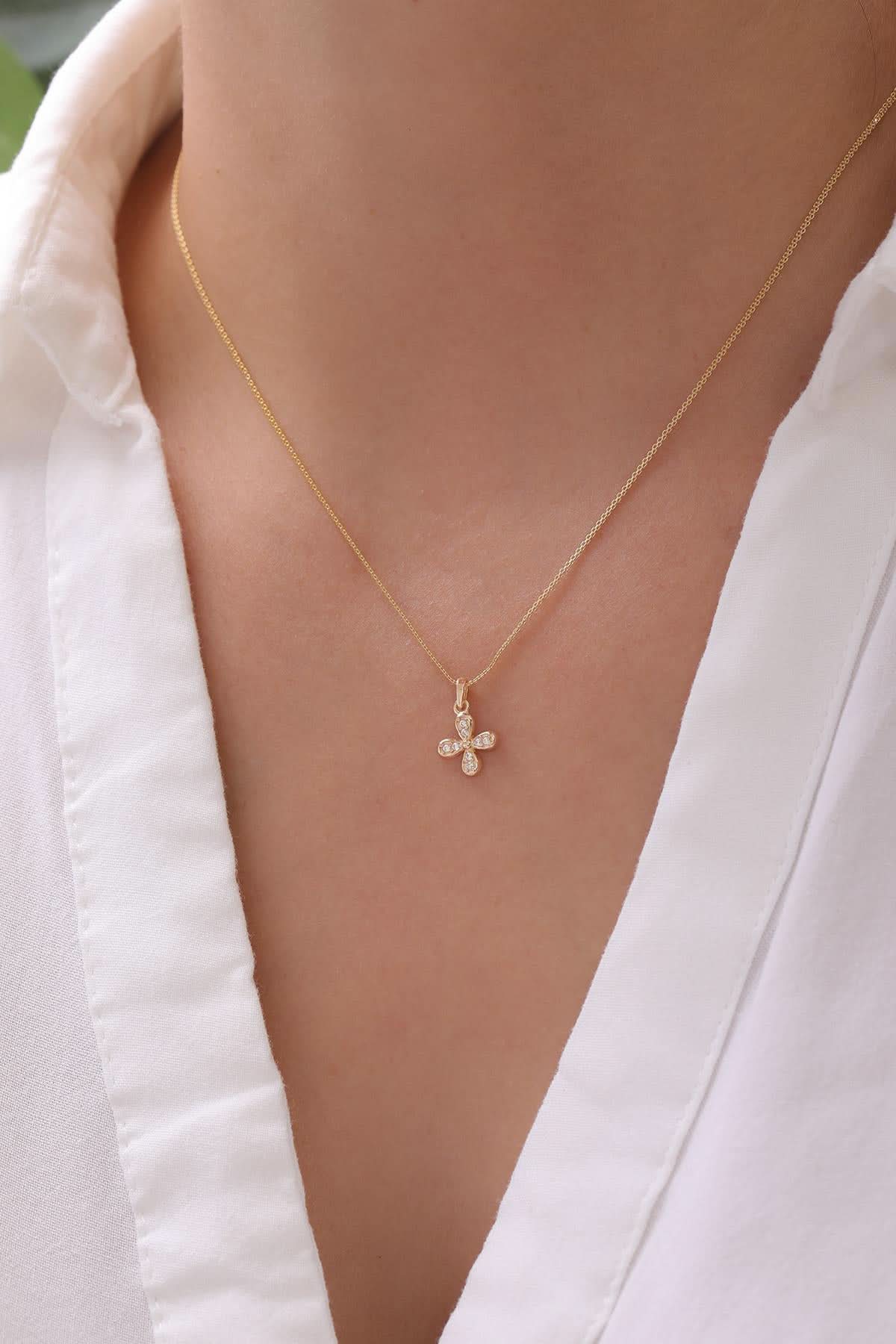 14 Ayar Taşlı Çiçek Altın Kolye Ucu